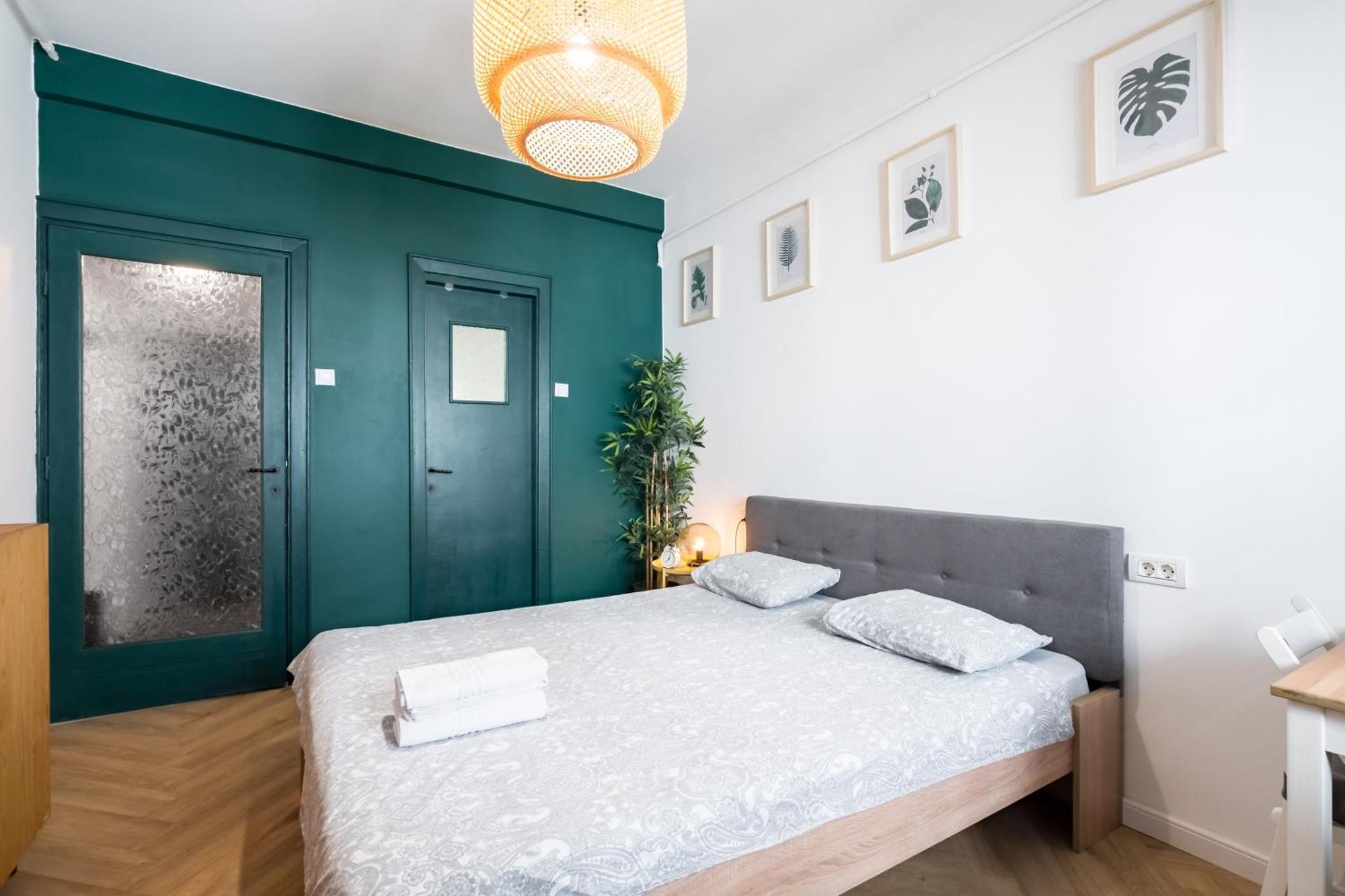 Heart Of Calea Victoriei - The Opulent Victoriei Retreat Apartment Bucharest