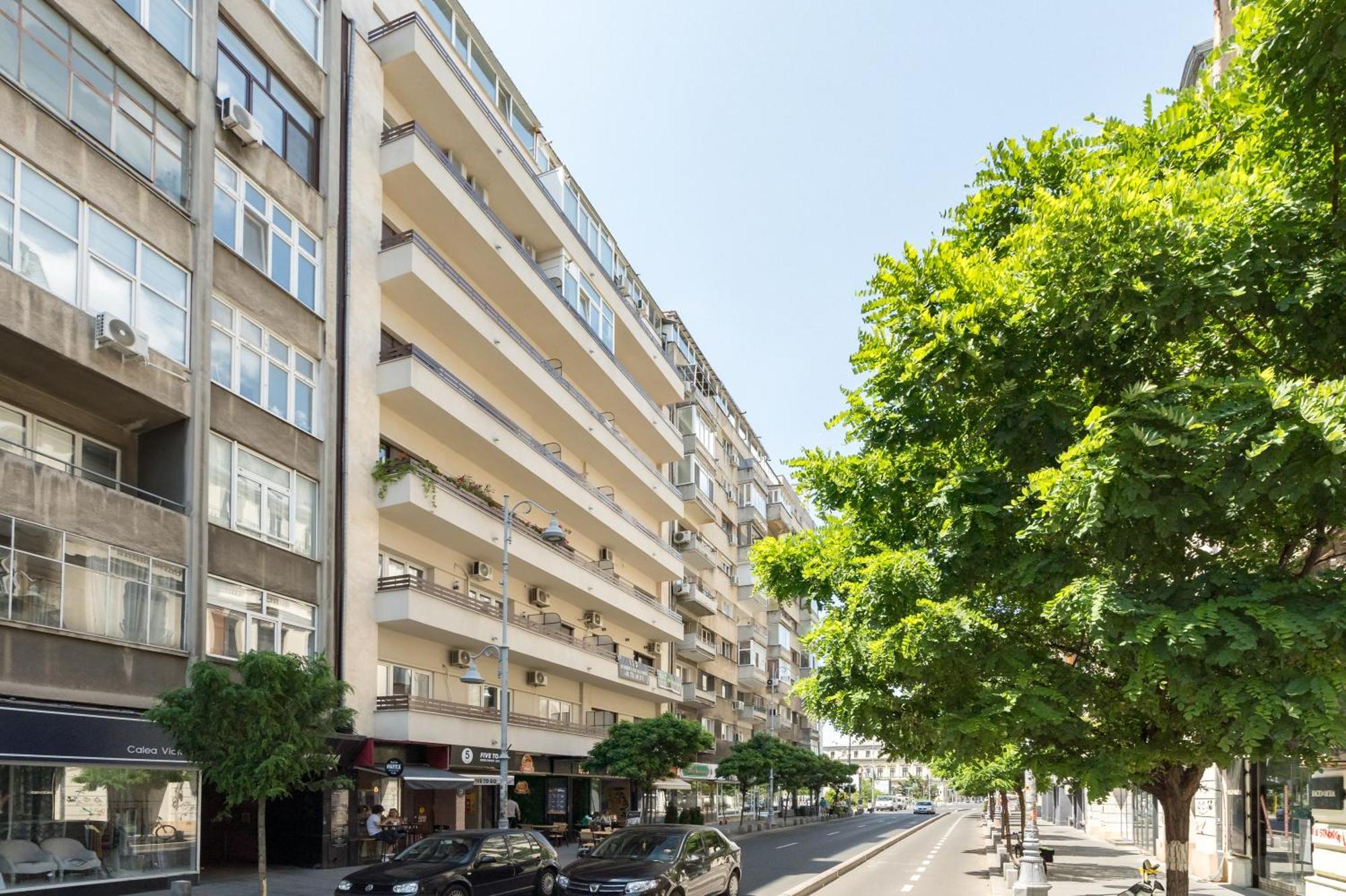 Heart Of Calea Victoriei - The Opulent Victoriei Retreat *